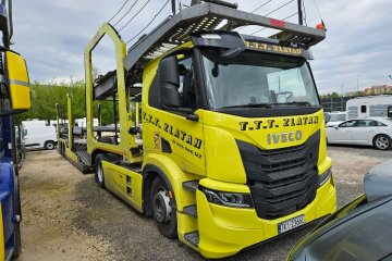 Iveco S-Way + Euro Lohr 300