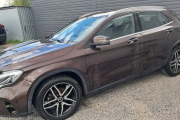 Mercedes Gla